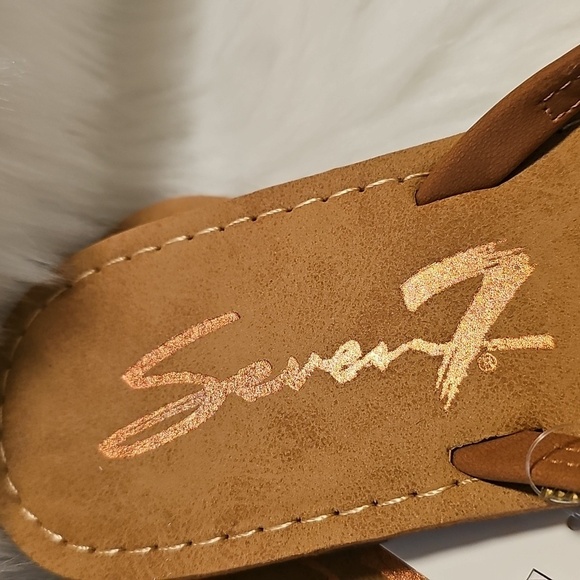 Seven 7 Flip flops womans size 10 rose gold rhinestone straps new with tag - Picture 3 of 7